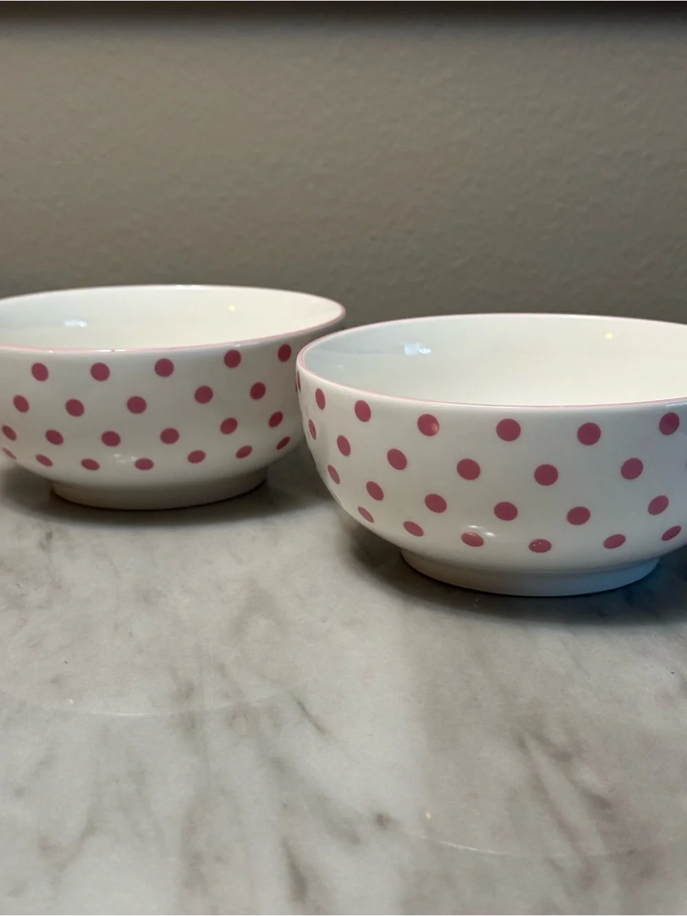 Hello Kitty Set of 2 Ceramic Polka Dot Bowls White/Pink Microwave Safe 27oz